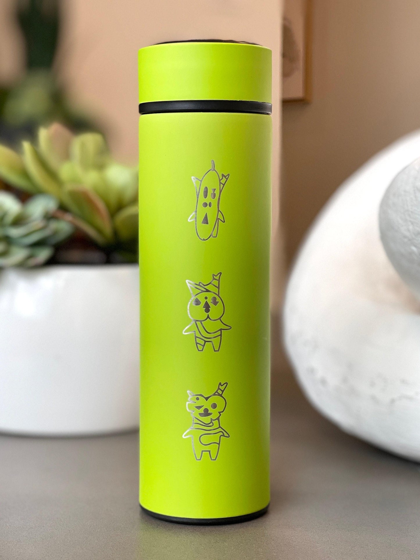 Korok Coffee Tumbler Tea Infuser Travel Mug, Legend of Zelda Breath of the Wild Water Bottle, Leaf Mask Kokiri Forest Cute Gamer Gift