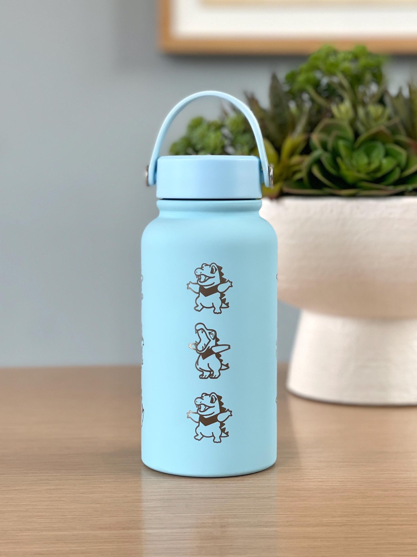Cute Totodile Water Bottle Engraved Coffee Tumbler with Mystery Dungeon Scarf, Johto Starter Waterbottle Travel Mug, Anime Fan Birthday Gift