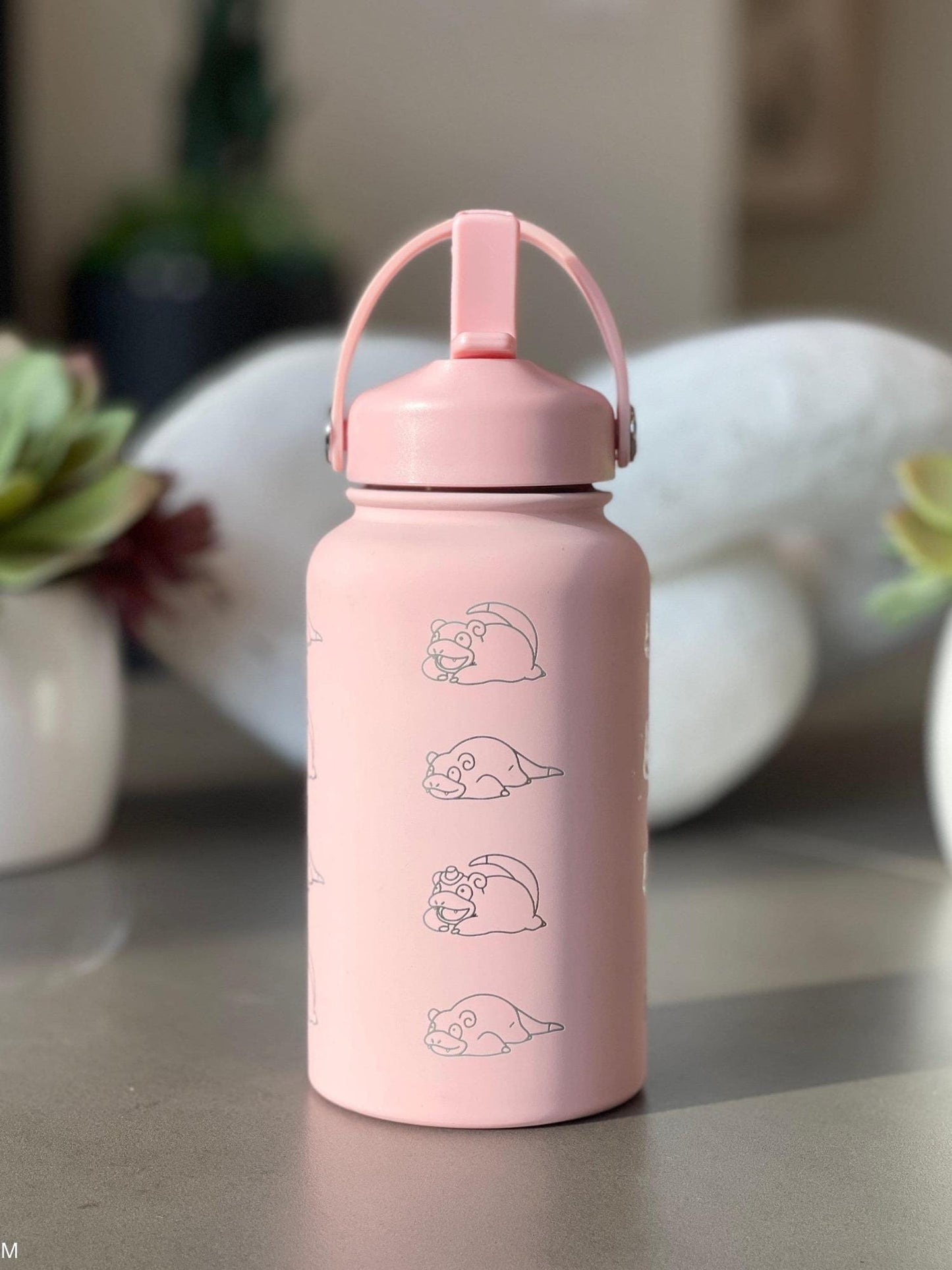 Slowpoke Water Bottle Coffee Tumbler with Galarian Slowpoke and Detective Hat, Engraved Waterbottle Travel Mug Anime Fan Birthday Gift