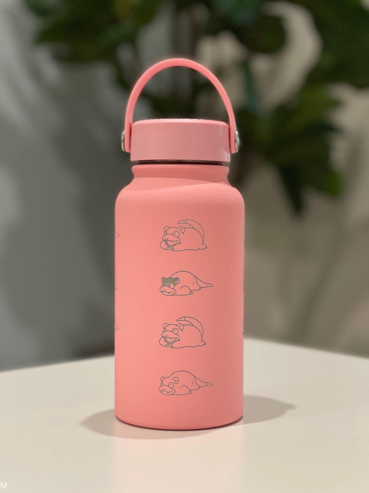 Slowpoke Water Bottle Coffee Tumbler with Galarian Slowpoke and Detective Hat, Engraved Waterbottle Travel Mug Anime Fan Birthday Gift