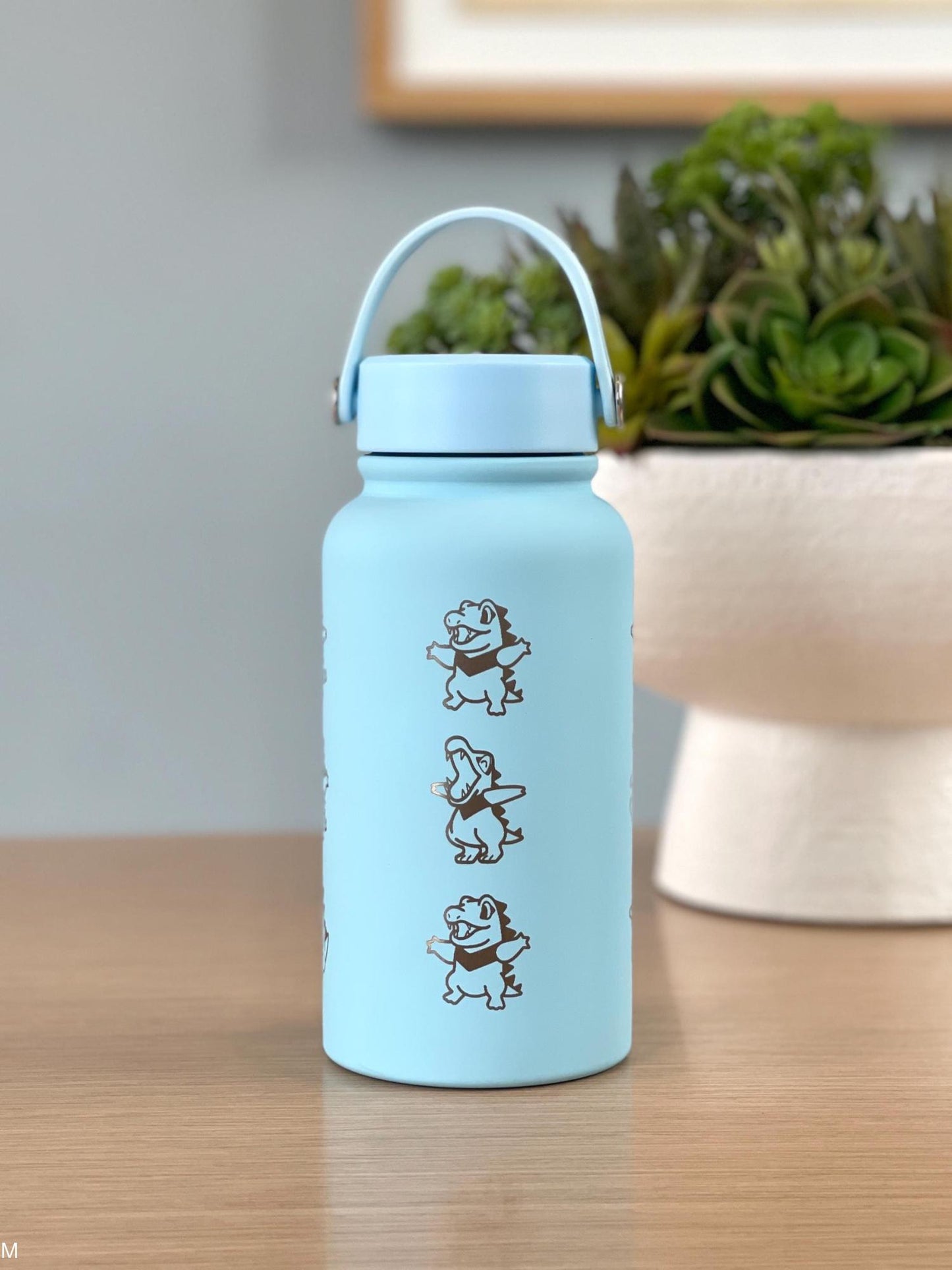 Totodile Water Bottle Engraved Coffee Tumbler with Mystery Dungeon Scarf, Johto Legends ZA Starter Waterbottle Travel Mug, Anime Fan Gift
