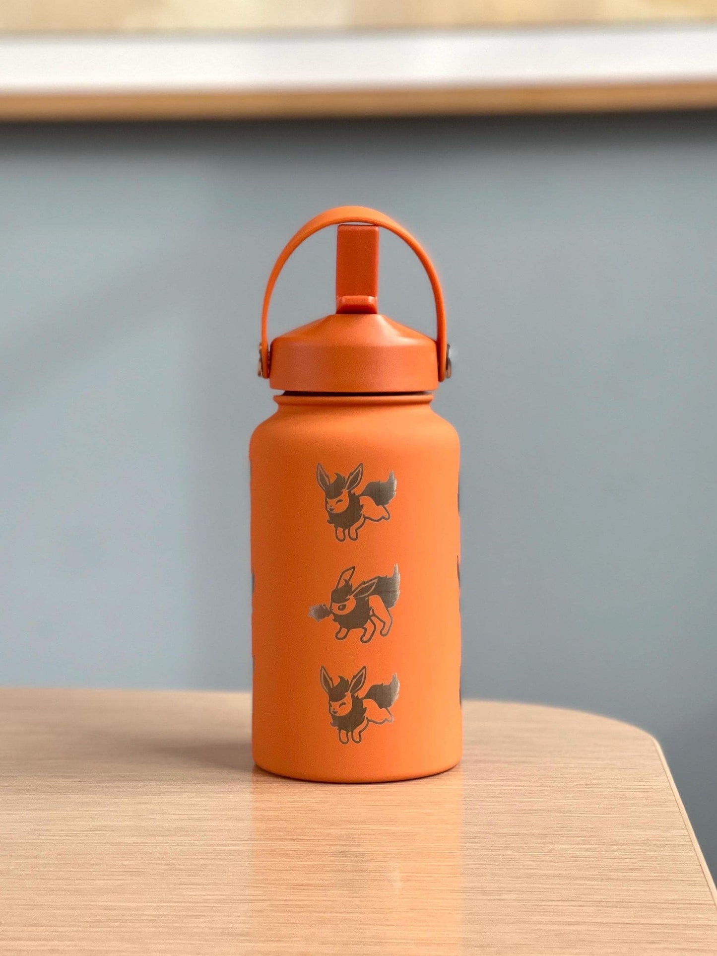 Flareon Water Bottle Engraved Coffee Tumbler with Cafe Top Hat and Flamethrower, Eevee Fire Evolution Waterbottle, Anime Fan Birthday Gift