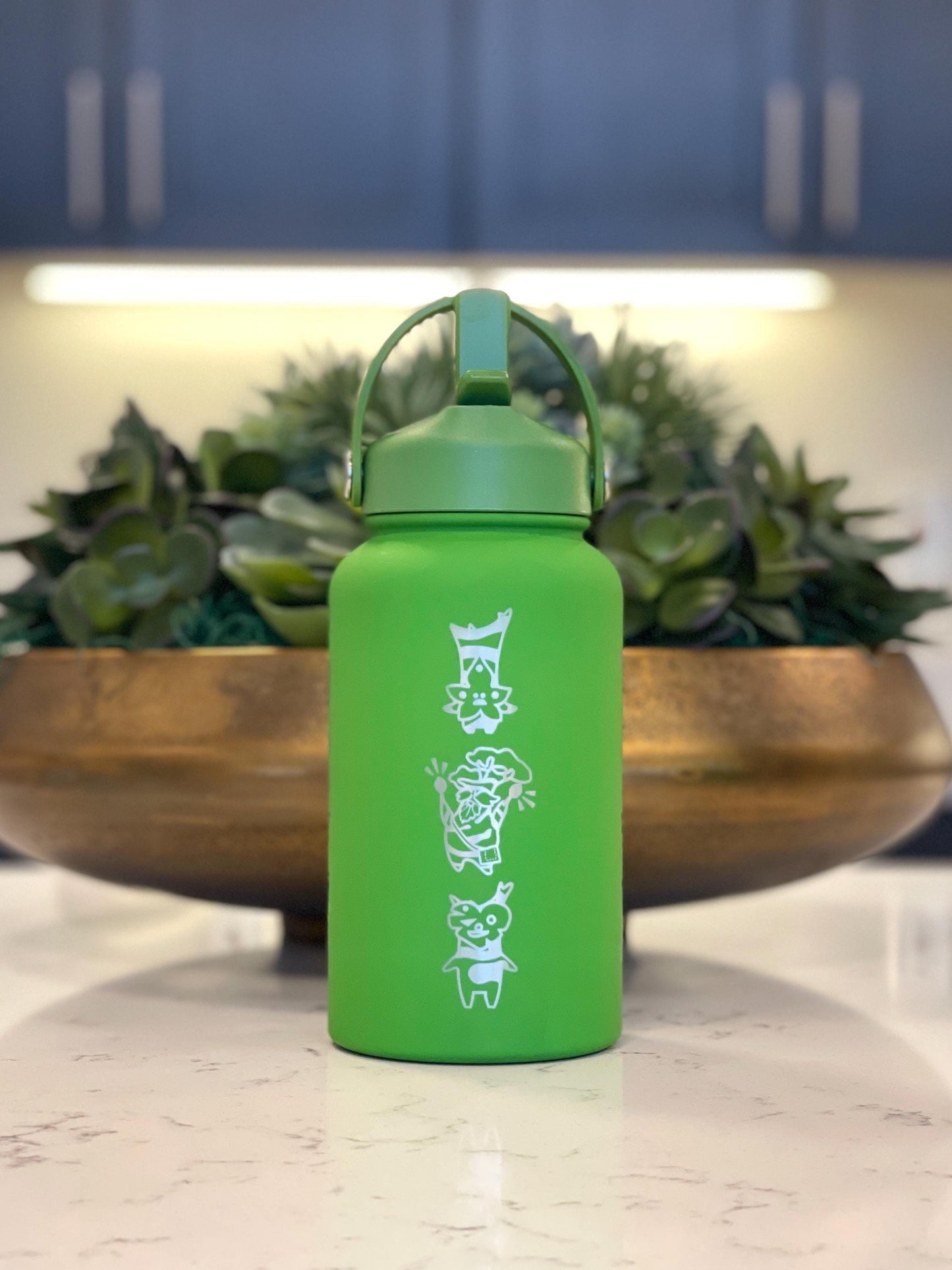 Korok Water Bottle Engraved Legend of Zelda Coffee Tumbler with Grandpa Hestu, Tears of the Kingdom Waterbottle, Kokiri Forest Gamer Gift
