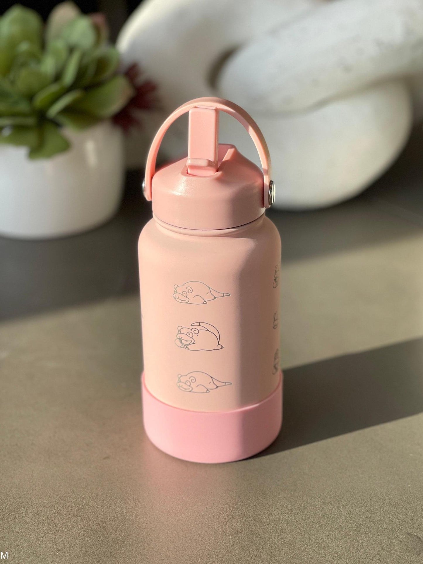 Slowpoke Water Bottle Coffee Tumbler with Galarian Slowpoke and Detective Hat, Engraved Waterbottle Travel Mug Anime Fan Birthday Gift