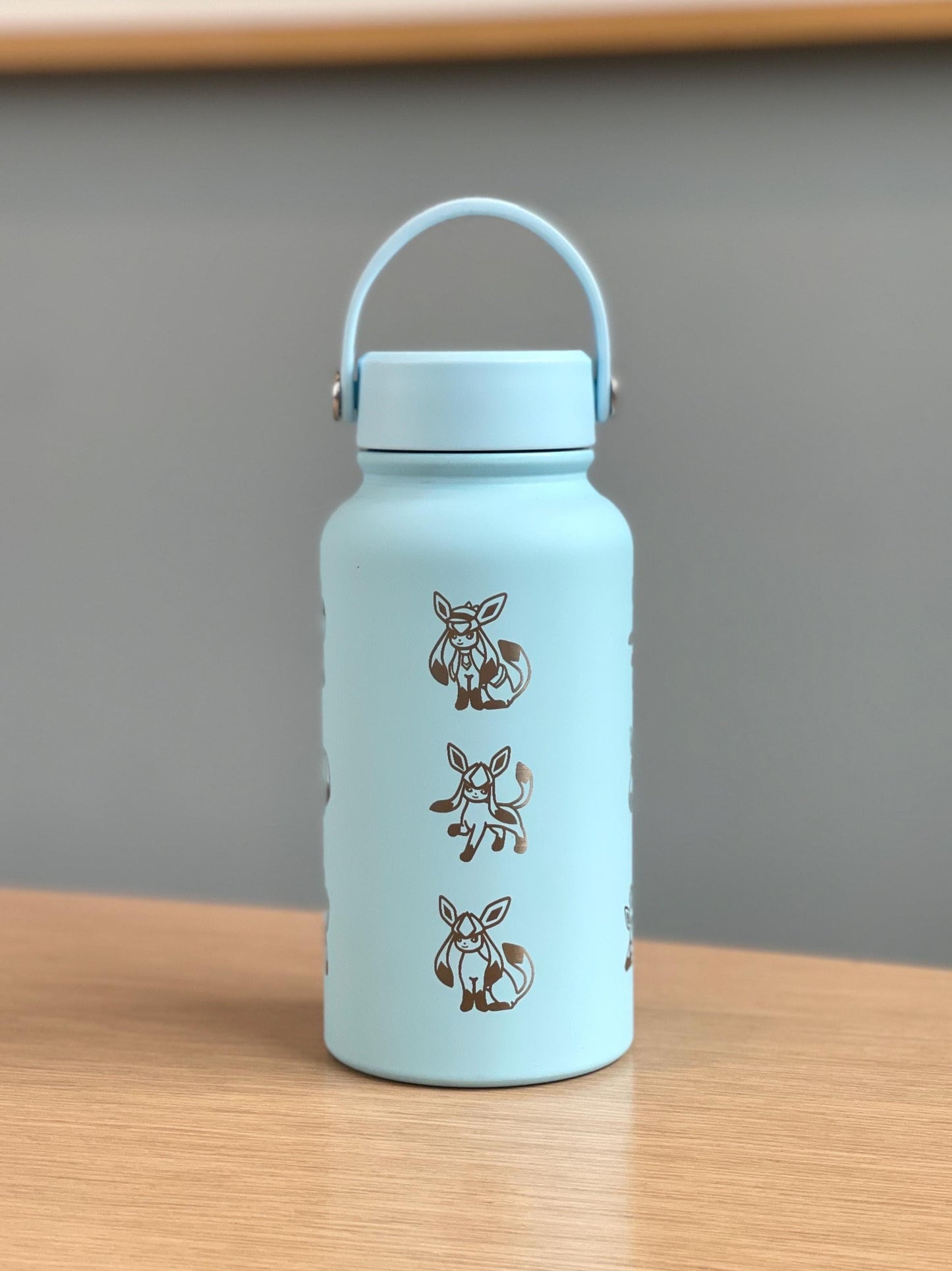 Glaceon Water Bottle Engraved Coffee Tumbler with Ice Beam Glaceon & Unite Costume Waterbottle, Eeveelution Anime Fan Anniversary Gift