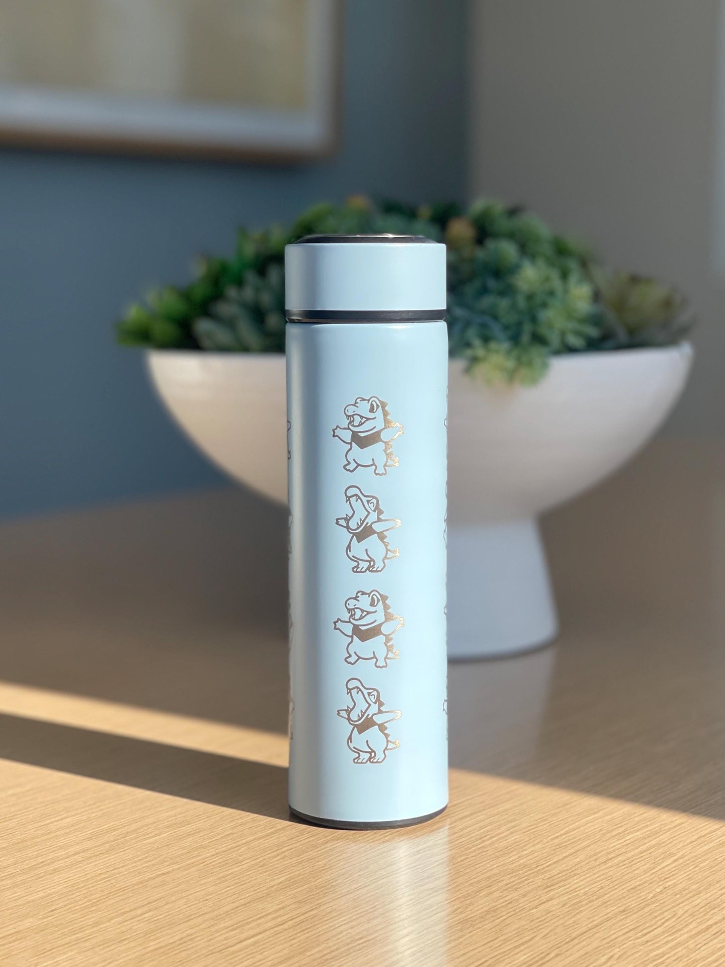 Totodile Coffee Tumbler, Engraved Water Bottle with Tea Infuser, Mystery Dungeon Scarf, Johto Legends ZA Starter Flask Anniversary Gift